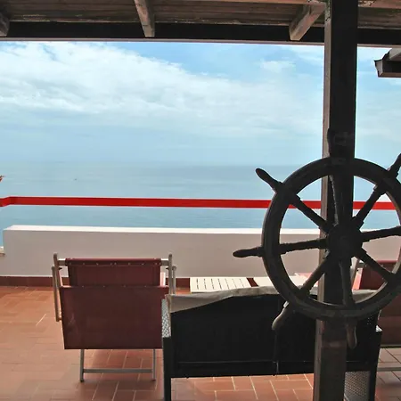 Giulia Con Piscina Vista Mare