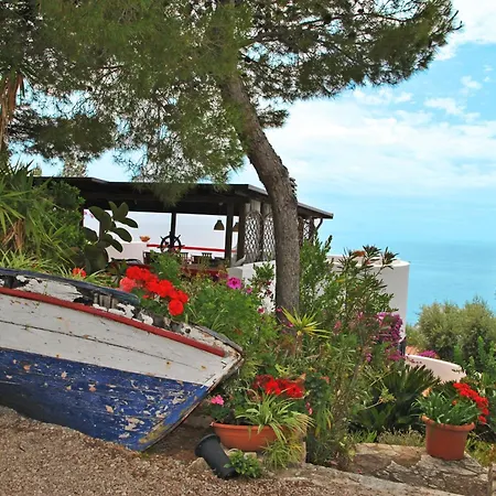Giulia Con Piscina Vista Mare Casa vacanze *